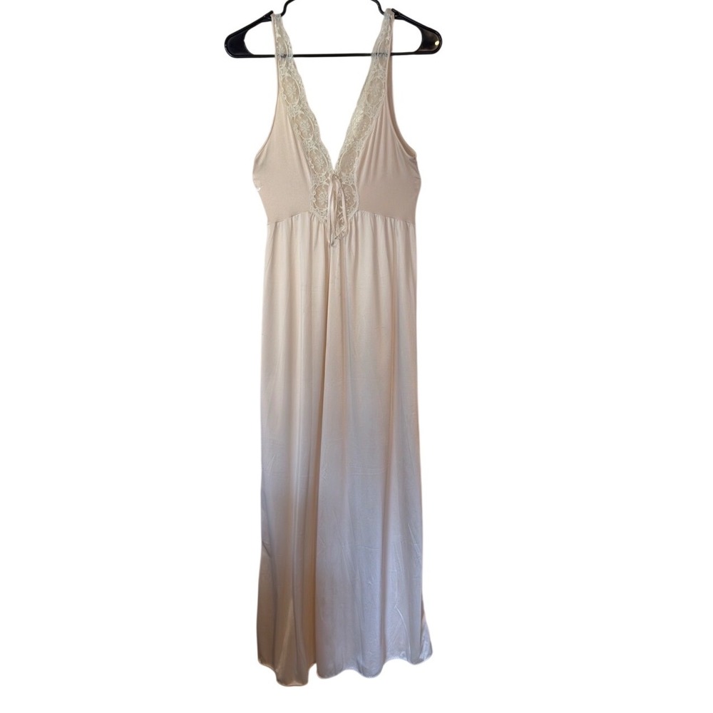 Vintage Olga‎ 60s 70s Full Sweep Empire Waist Nightgown Size M Lace Feminine
